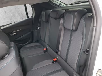 Peugeot 208 Allure Pack e- 136 Kam.+LED+Navi+SHZ