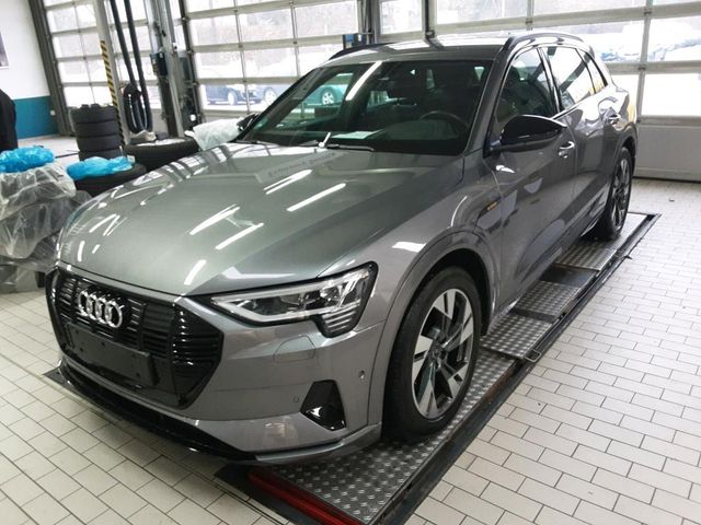 Audi E-TRON 55 ADVANCED/BLACK/20Z/ACC/HuD/NIGHT/KAM.