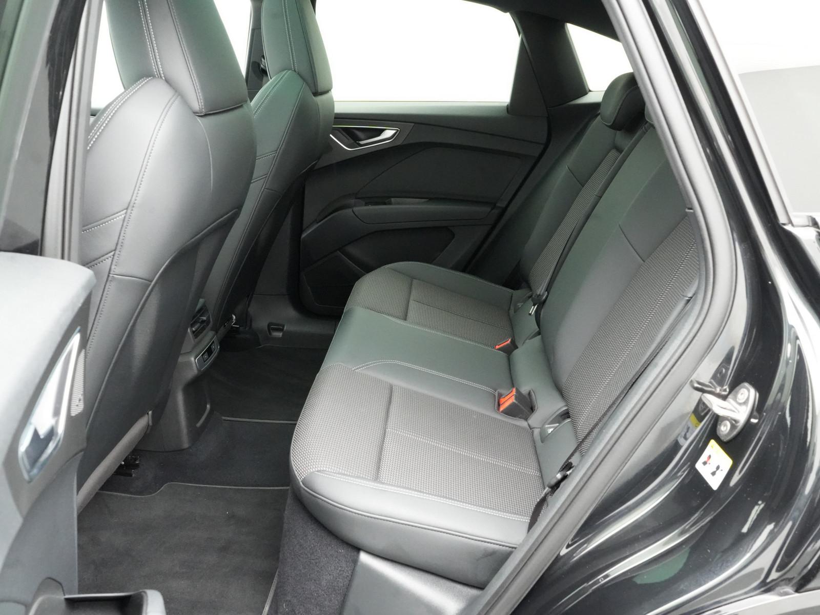 AUDI Q4 SPORTBACK S LINE 170CH