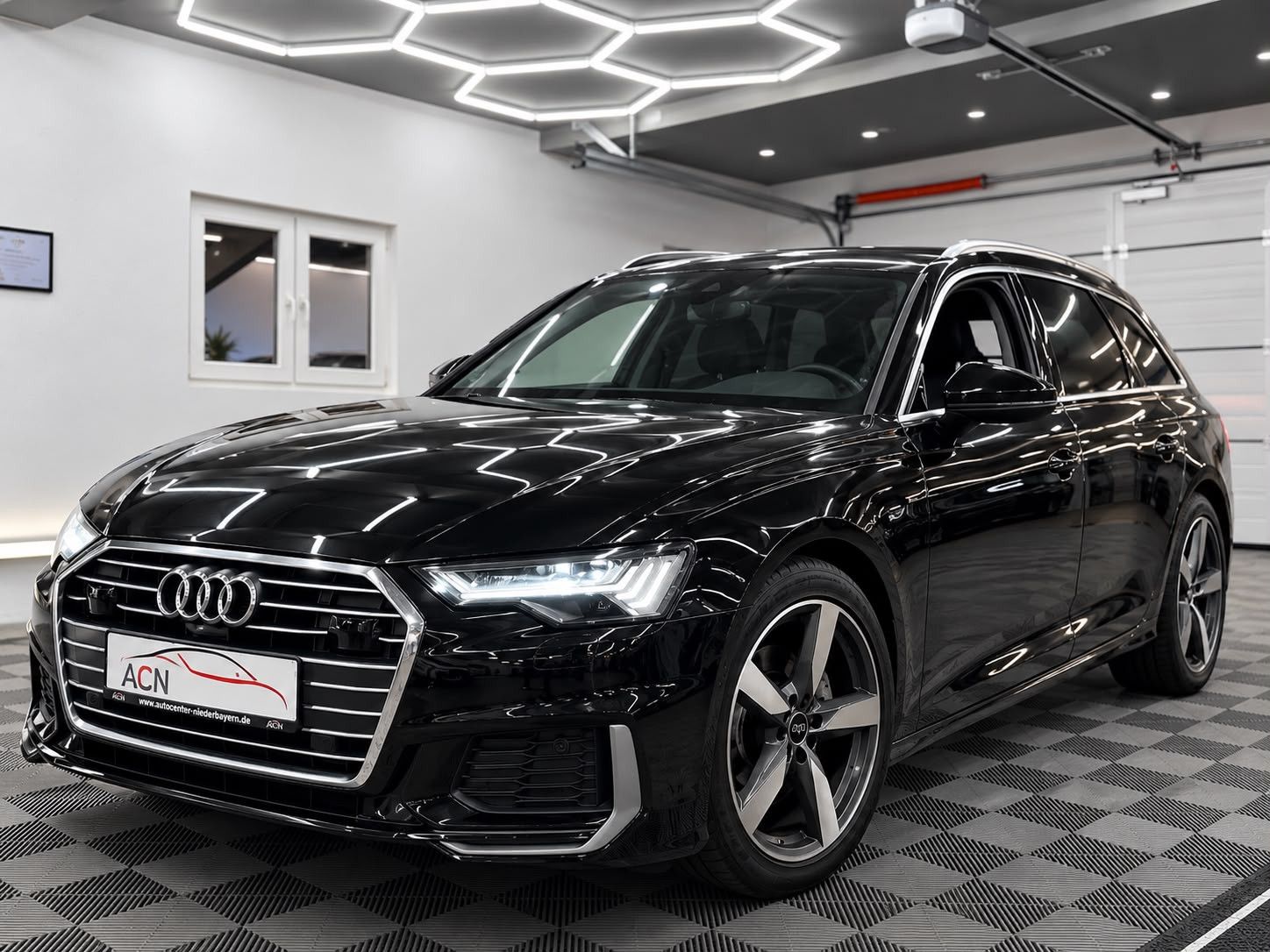 Fahrzeugabbildung Audi A6 Avant 50 TDI Quattro SPORT S-LINE/ACC/HD-MATR