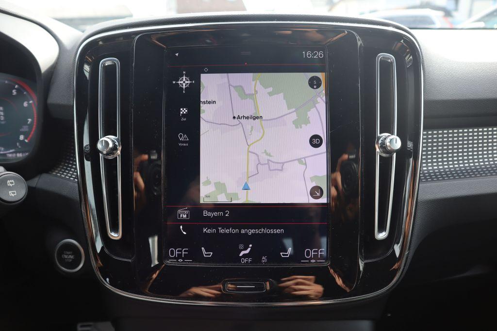 Volvo XC40 T4 AWD Geartronic R-Design|NAVI|R-CAM|BLIS|