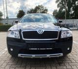 Skoda Octavia Combi Scout 2.0 FSI*4X4Allrad*Klima*AHK* - Skoda Octavia: Fsi