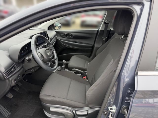 Fahrzeugabbildung Hyundai i20 Advanced 1.0 T-GDI +CARPLAY+TEMPOMAT+SHZ+RFK