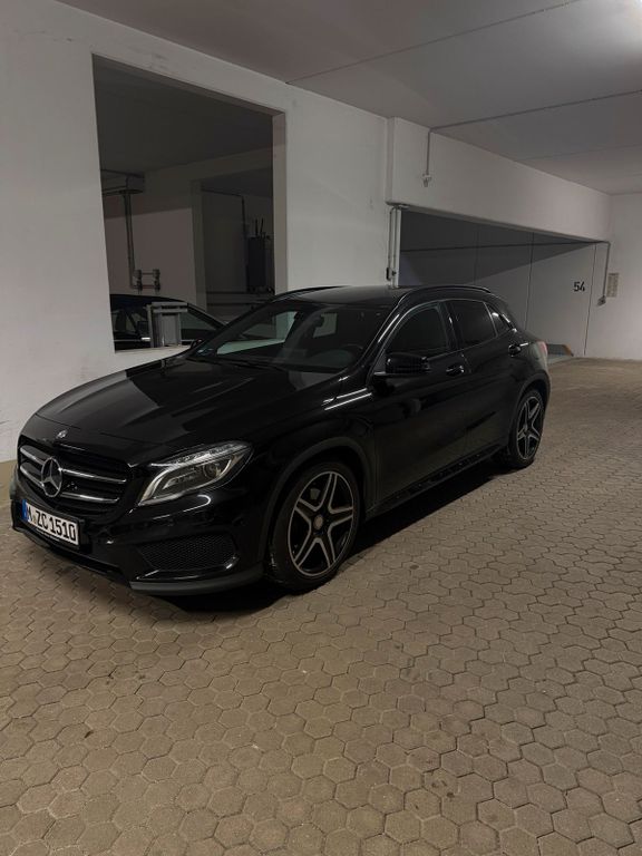 Image of Mercedes-Benz GLA 250