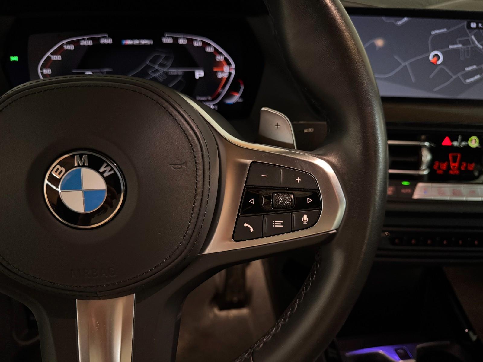 BMW M235i xDrive/PERFORMANCE M/19 Zoll /LED/AMBIENTE