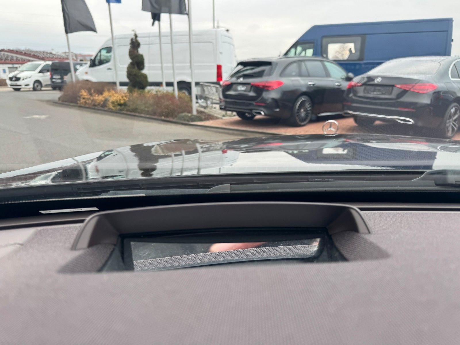 Fahrzeugabbildung Mercedes-Benz S 600 L Chauffeur+Nachtsicht+Pano+HUD+360