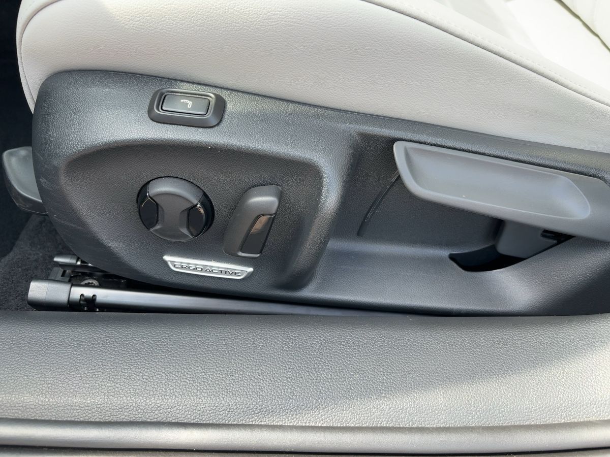Volkswagen Passat Variant - Bild 11