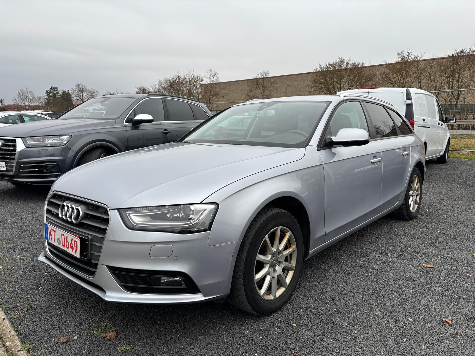 Audi A4 2.0TDI Quattro Aut ACC Kamera Leder XenonPlus