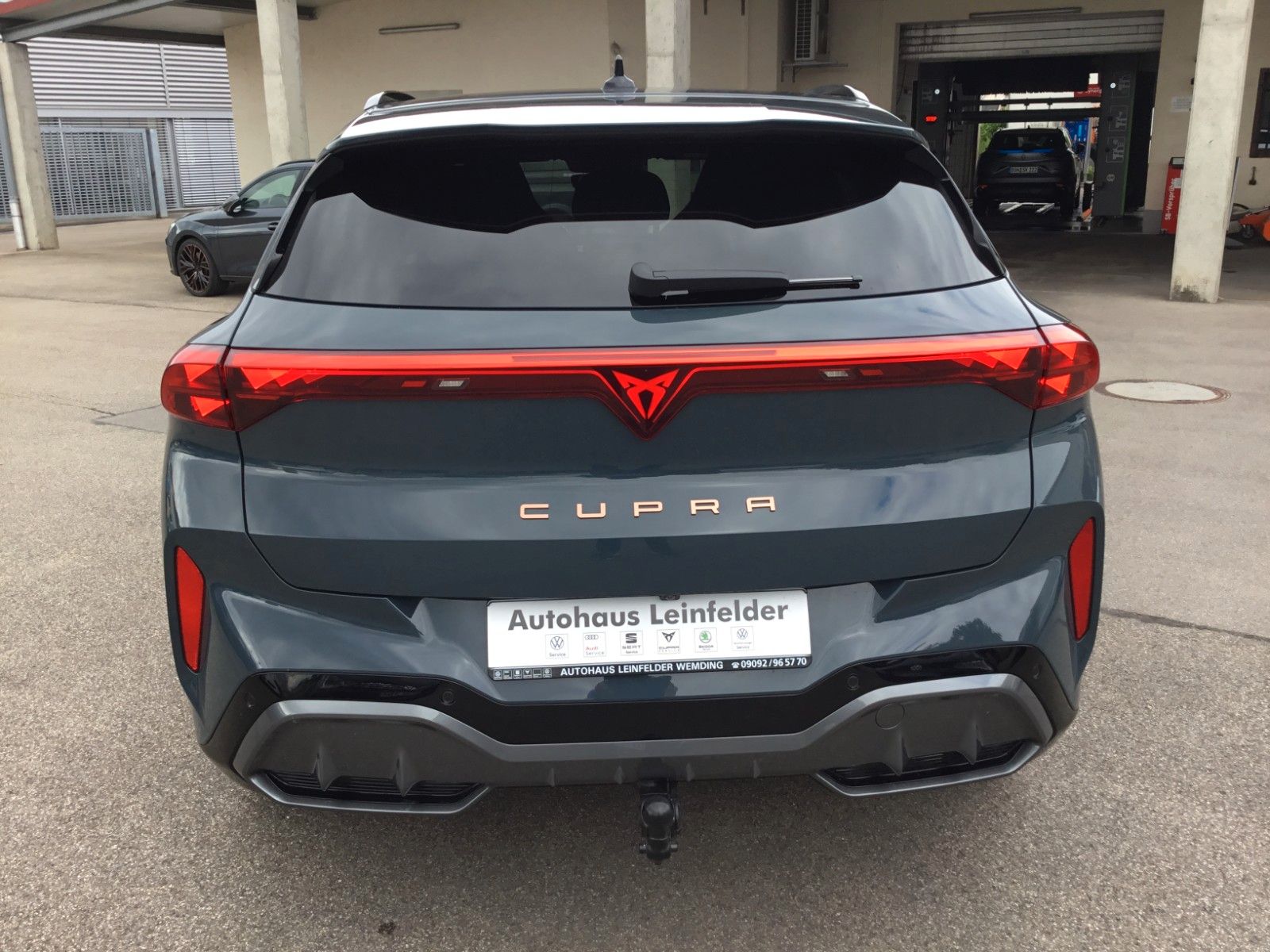 Fahrzeugabbildung CUPRA Terramar 1.5 eTSI DSG+AHK+Pano+360°+Headup+ACC
