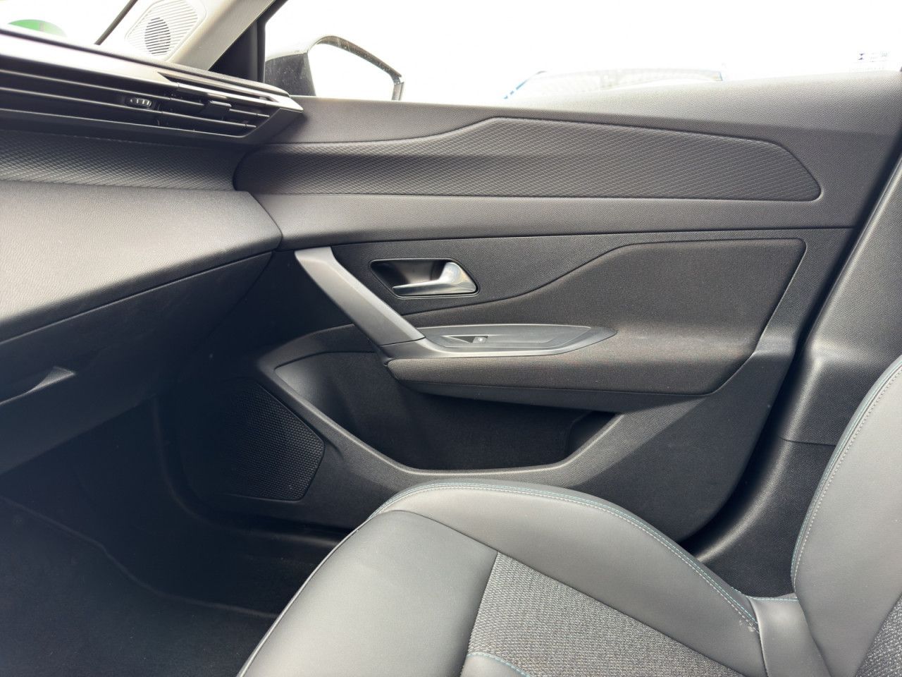 Peugeot 308 - Bild 17