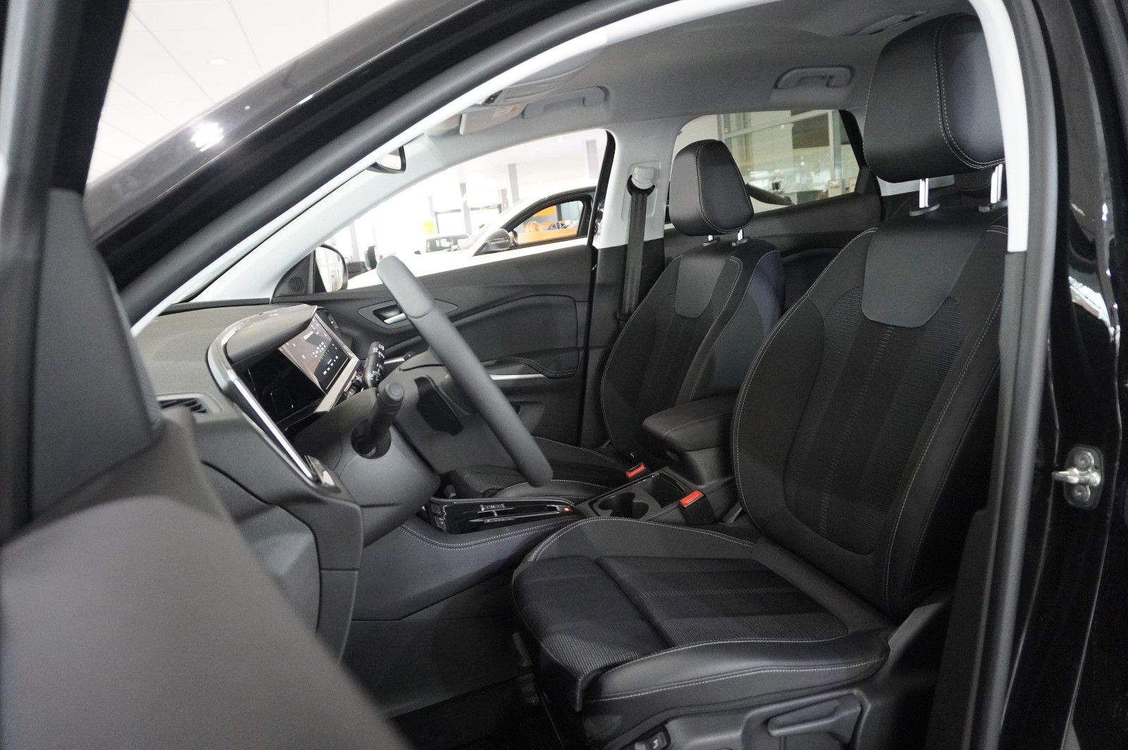 Fahrzeugabbildung Opel Grandland (X) 1.2T GS LINE NAVI/LED/KAMERA/SPORT
