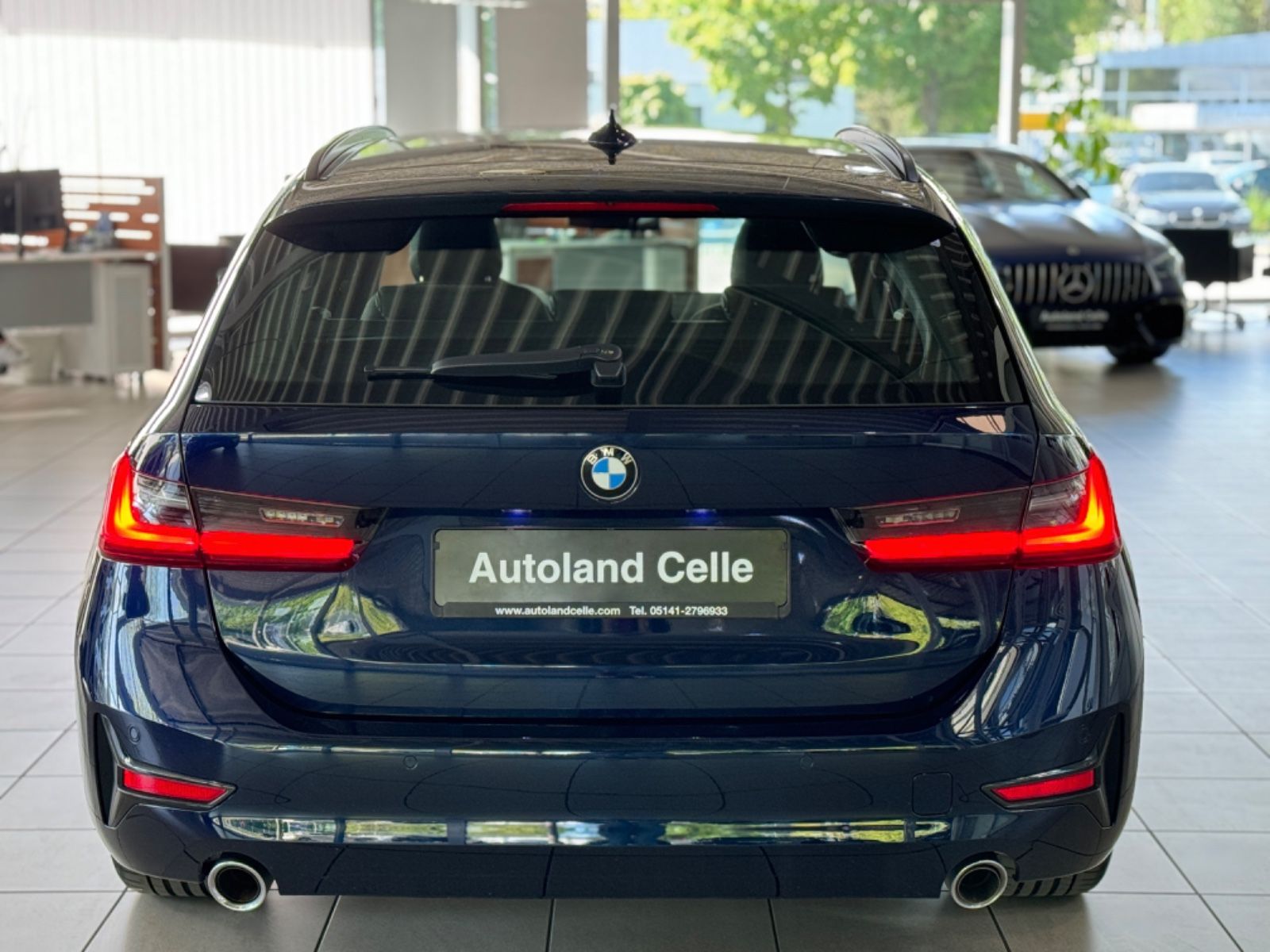 Fahrzeugabbildung BMW 330i xD Panorama DAB CockPitPlus Lordo Sport LED