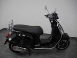 Vespa GTS 300 HPE // 1.Hand // Schwarz - Offers
