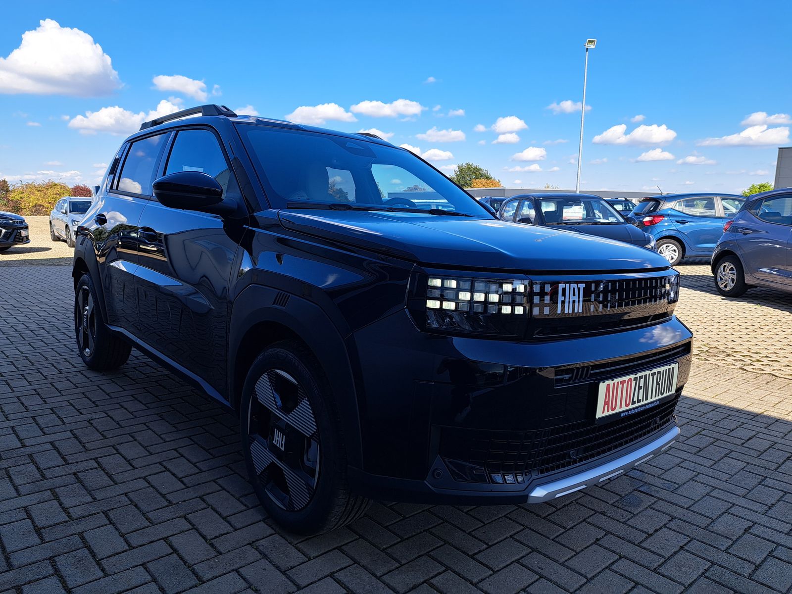Fahrzeugabbildung Fiat Panda GRANDE PANDA La Prima Hybrid AUTOM. KAMERA
