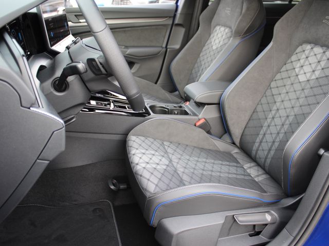 Golf VIII Variant 2,0 TSI 4Motion* R-Line*AHK