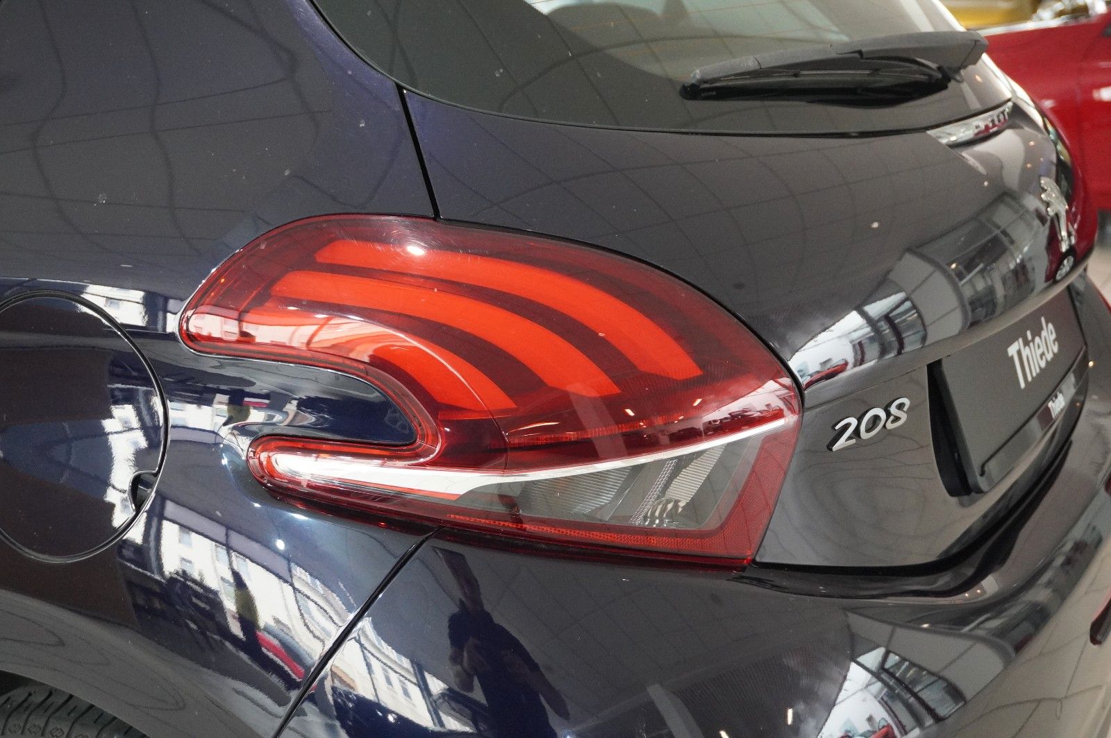 Fahrzeugabbildung Peugeot 208 LIM. 1.2 ACTIVE NAVI/LED/KLIMA/SHZ/PDC/TEMP