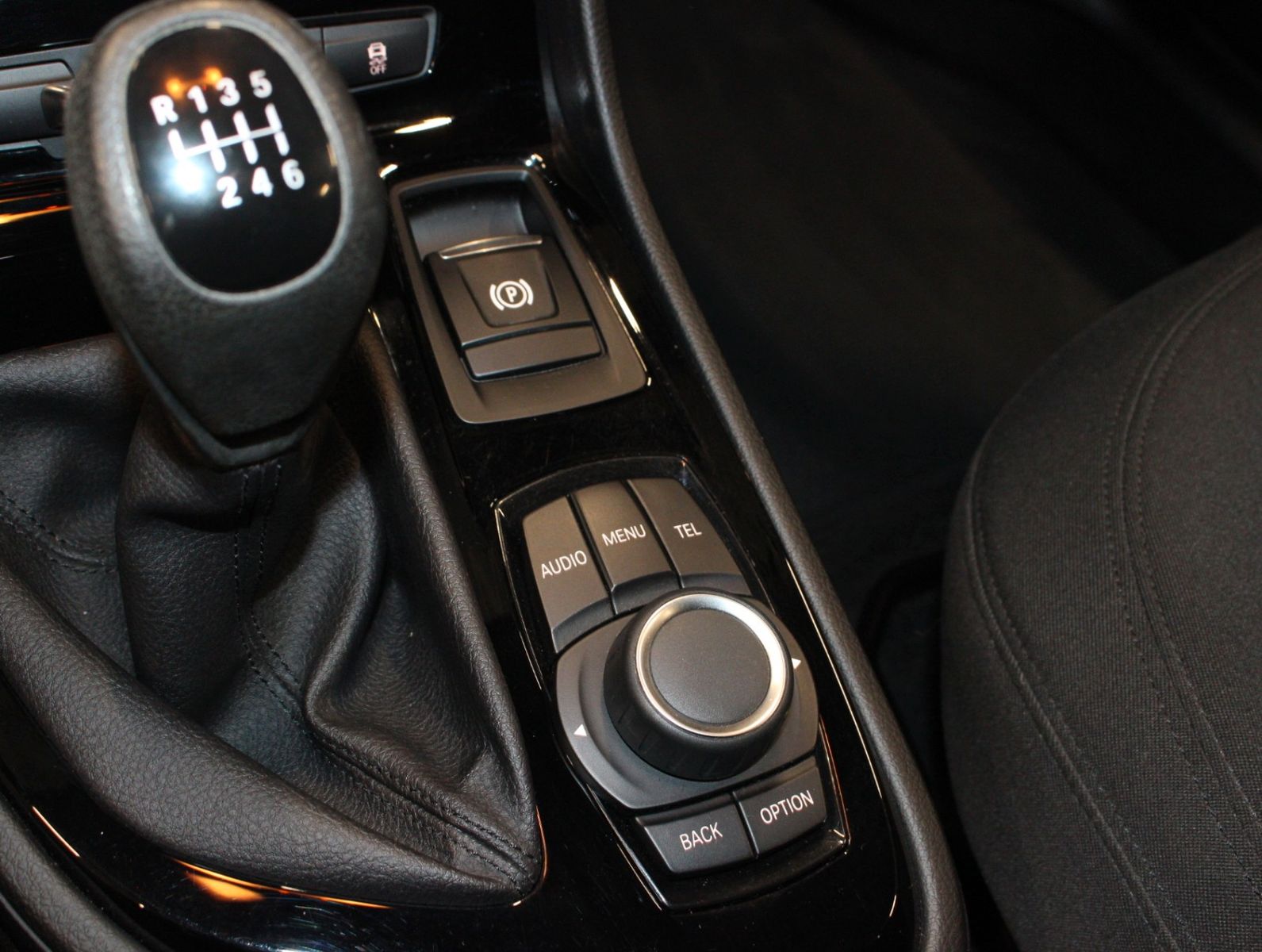 Fahrzeugabbildung BMW 216 i Active Tourer Advantage 1. Hand*TOP