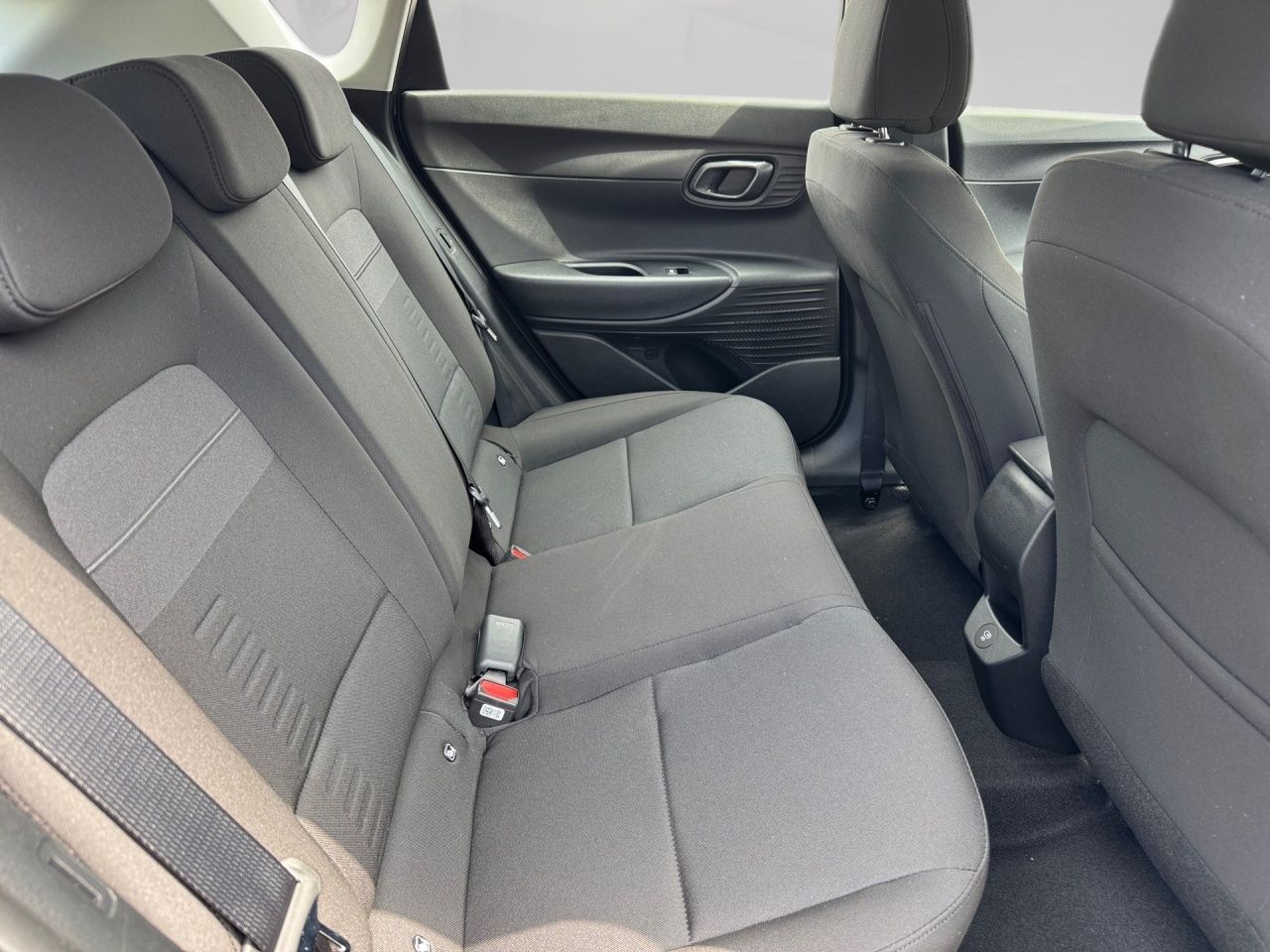 Fahrzeugabbildung Hyundai BAYON TREND Fernlichtass. Kam. LM Navi PDC SpurH