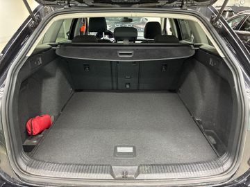 Volkswagen Golf - 8