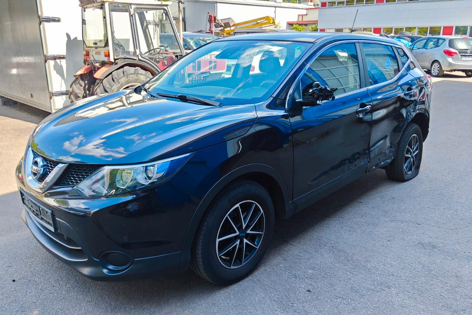 Nissan Qashqai Visia Seitenschaden