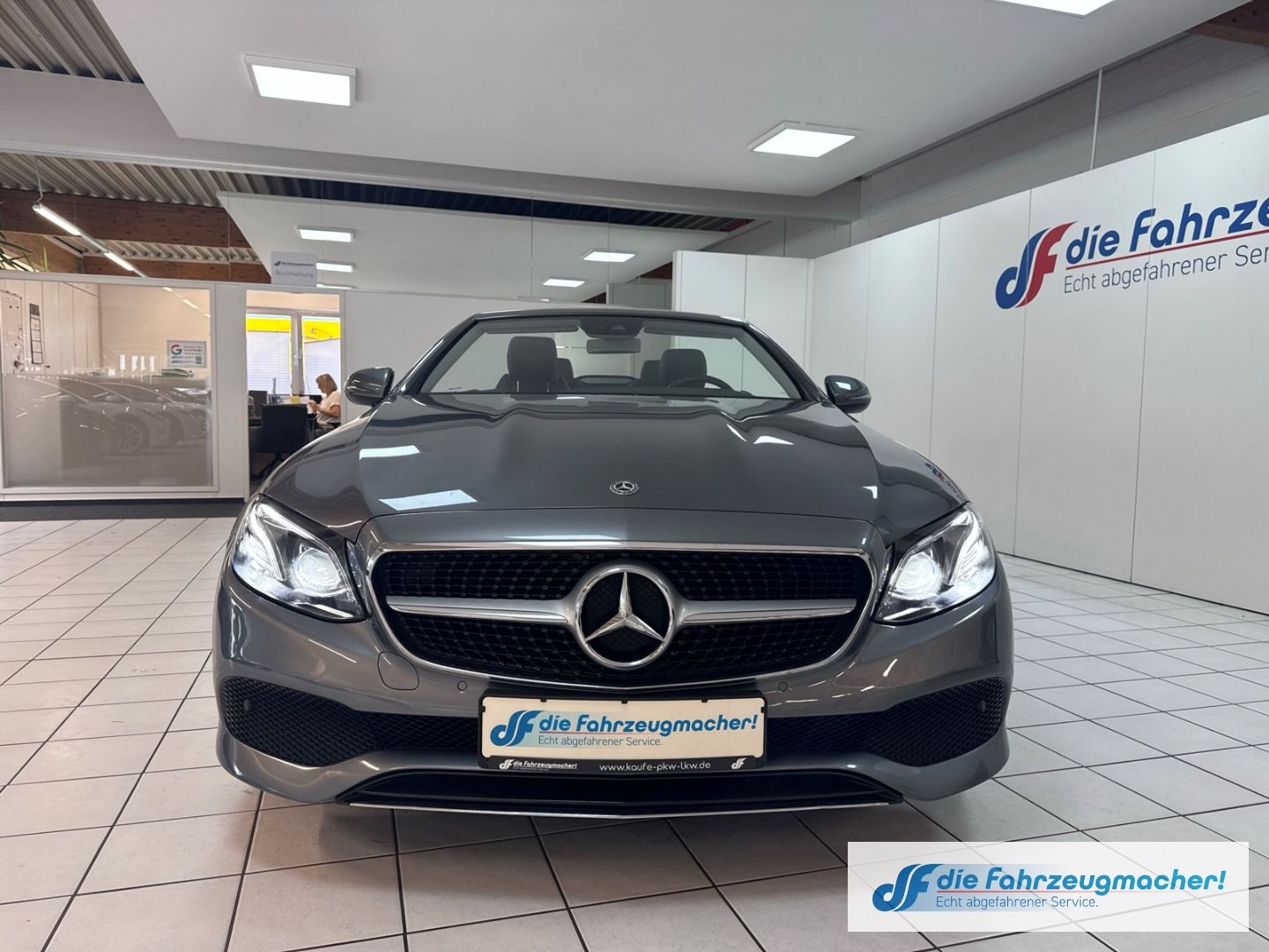 Fahrzeugabbildung Mercedes-Benz E 220 -Klasse Cabrio d  Navi Leder Memory Sitze