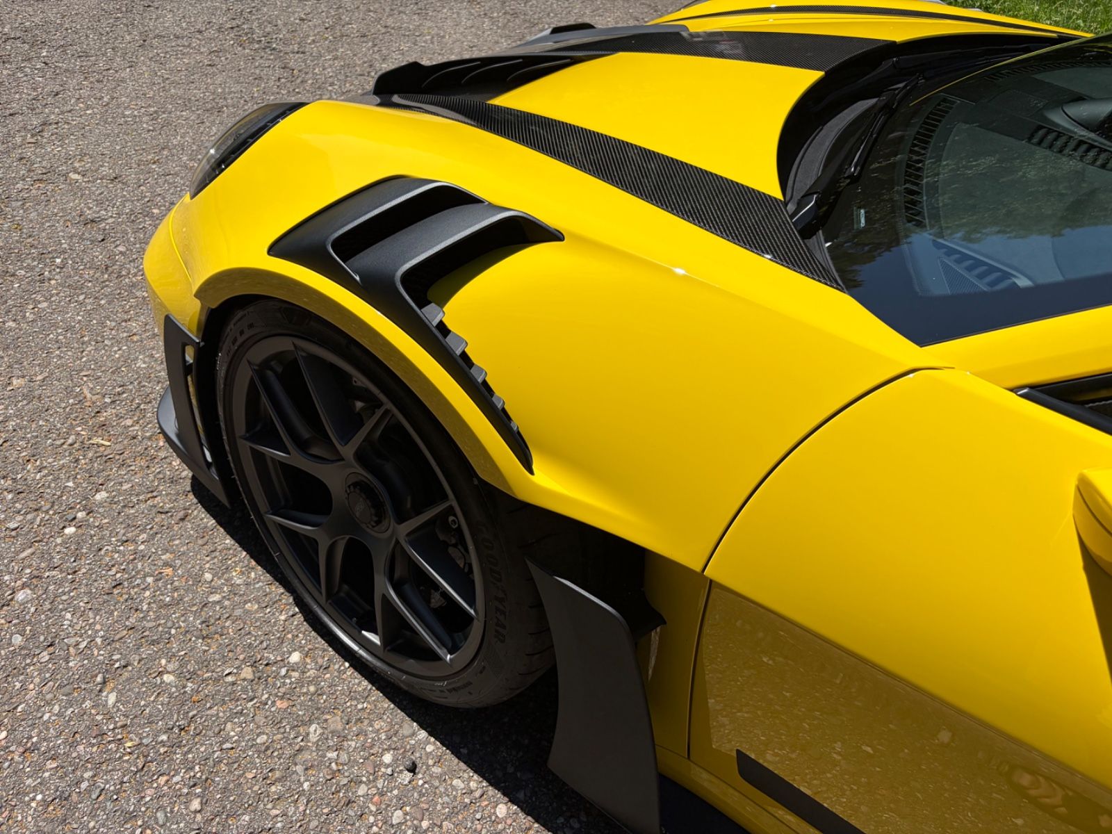 PORSCHE 992 10