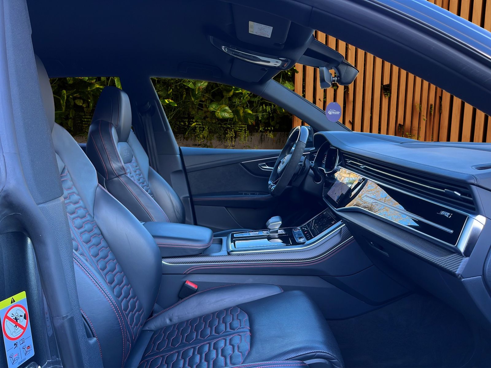 Fahrzeugabbildung Audi RSQ8 4.0 TFSI quattro*Keramik*HUD*23"*Stdhzg**