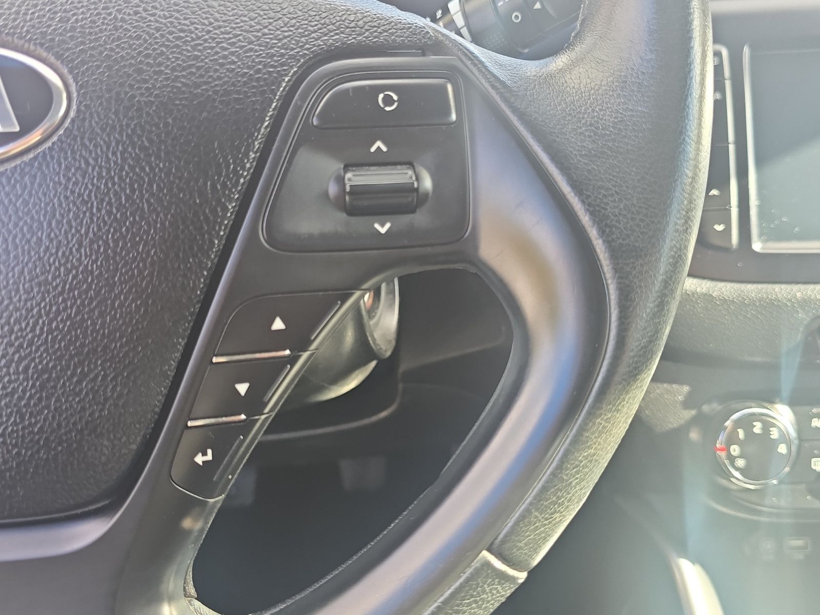 Fahrzeugabbildung Kia Cee'd Lenkradheizung/ NAVI/ RÜCKFAHRKAMERA