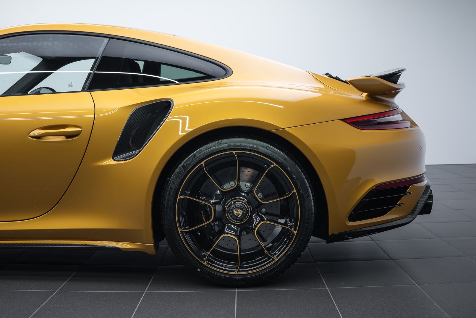 Fahrzeugabbildung Porsche 991.2 Turbo S Exclusive Series LIFT/CARBON/DTFZG
