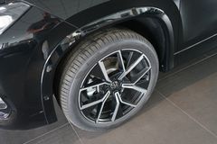 VW Tayron 2.0 TDI R-Line | Pano | AHK | 7-Sitzer VW Tayron 2.0 TDI R-Line | Pano | AHK | 7-Sitzer