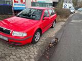 Skoda Octavia Kombi 1,6 mit TüV - gebrauchte Skoda Octavia aus dem Jahr 2001