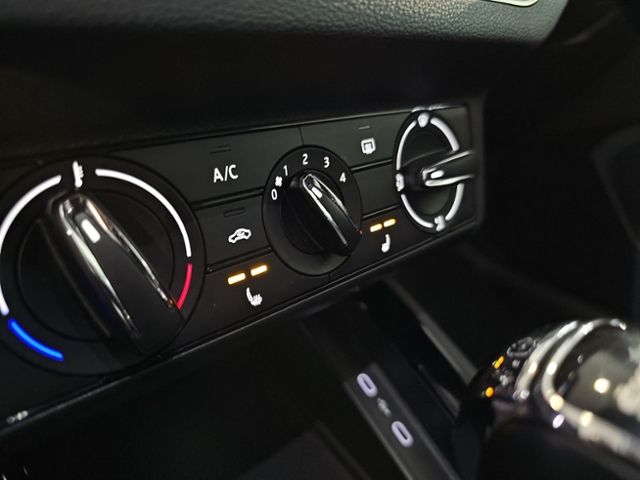 Fahrzeugabbildung SKODA Kamiq 1.0 TSI DSG Ambition LED AHK KLIMA SHZ
