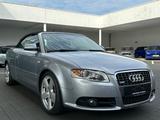 Audi A4 Cabriolet 3.2 FSI quattro 6-Gang S line - Audi A4: Cabrio, Line