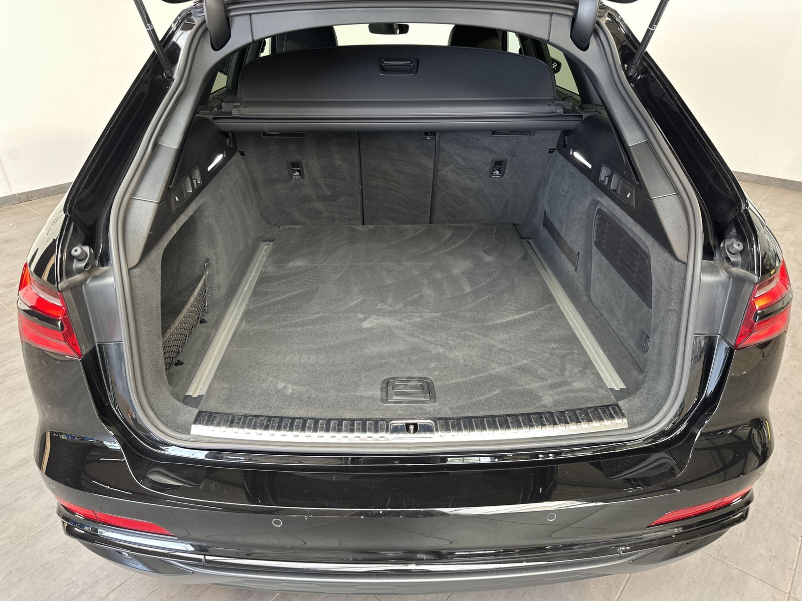 Fahrzeugabbildung Audi A6 Avant 45 TDI Qu S-Line Black NAV+LED+VCOCK+PP