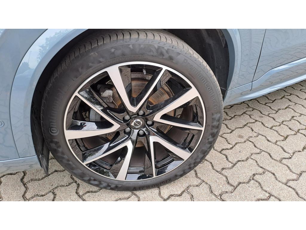 Volvo XC90 B5 AWD Ultimate Dark LUFTFEDERUNG 360° PANO