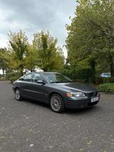 Volvo S60 2.5T Top gepflegt - Volvo S60 mit Benzin-Antrieb: Limousine, 2.5