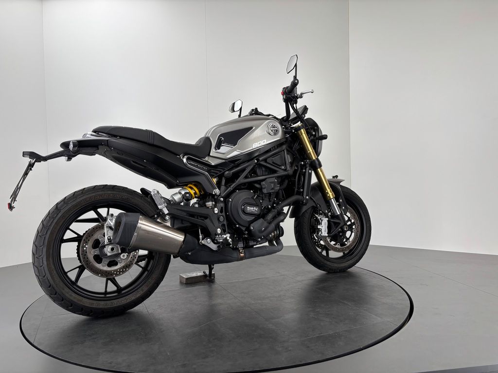 Fahrzeugabbildung Benelli LEONCINO 800 *TOP-ZUSTAND *REIFEN NEU