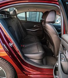 Fahrzeugabbildung BMW 320i Limo. Advantage VIRUTAL|LED|AMBIENTE|CAM