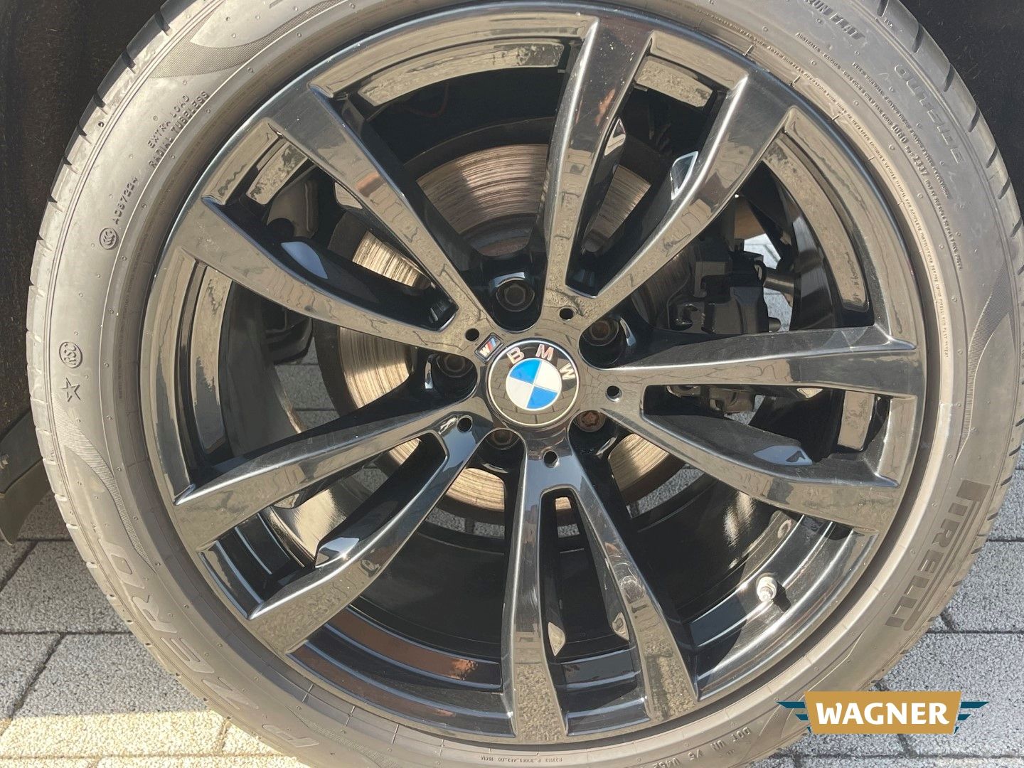 Fahrzeugabbildung BMW X5 xDrive 30 d M-Sport Standheizung Keyless