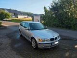BMW E46 330i Touring - Schaltung, silber - BMW 330 mit Benzin-Antrieb: Kombi, E46 330i