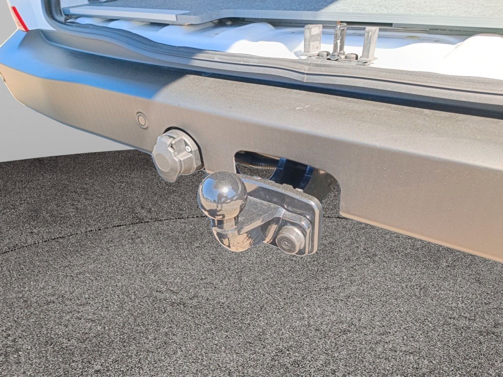 Fahrzeugabbildung Volkswagen T7 Transporter Kasten KR *AHZV*Klima*Holzboden