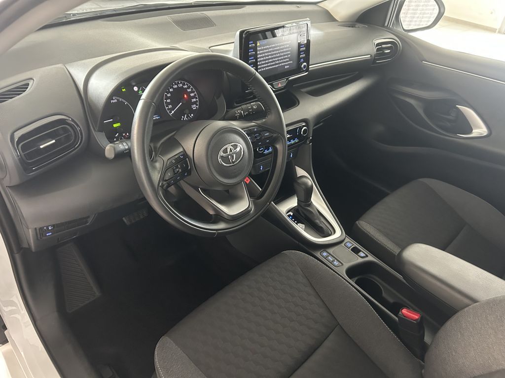 Toyota Yaris Hybrid 1.5 VVT-i Business Edition imagem 2