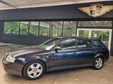 Audi A6 2.5 TDI quattro Avant Leder/AHK/Technik-Top - Audi A6 aus 2002: Kombi