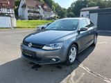 Volkswagen Jetta VI 1.6 TDI 2.HD/CARPLAY/TEMPO/CLIMATRONIC - Volkswagen Jetta aus 2011 mit Diesel-Antrieb