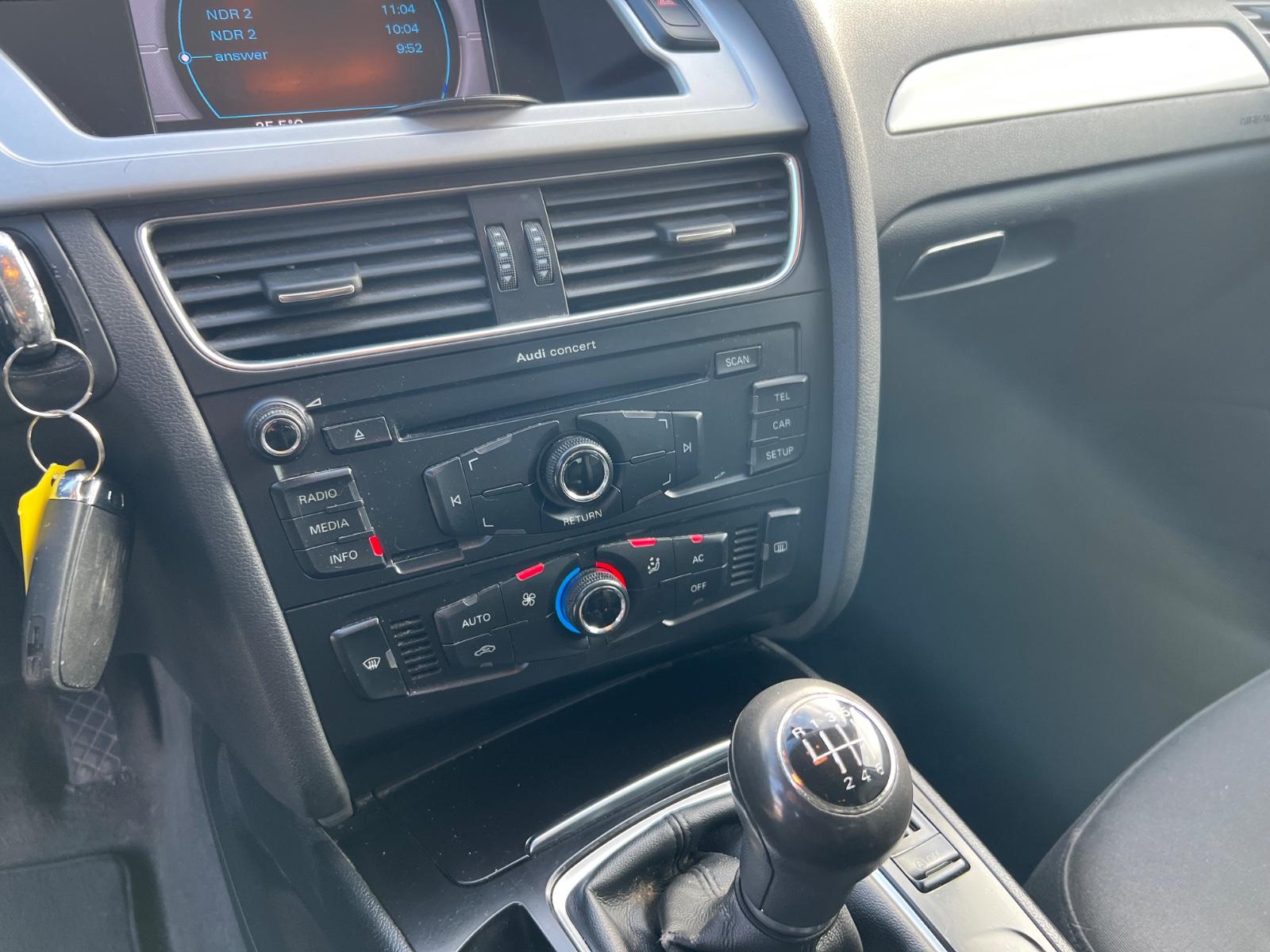 Audi A4 2011 — photo 39