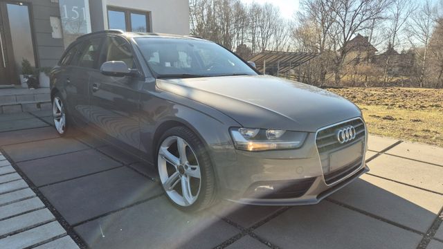 Audi A4 Avant Attraction