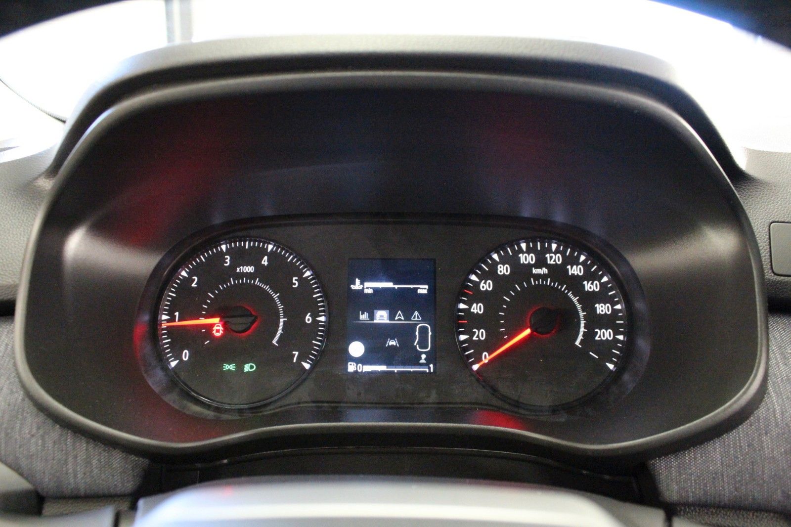 Fahrzeugabbildung Dacia Sandero TCe 100 Expression*Winterpaket* *MJ 2026