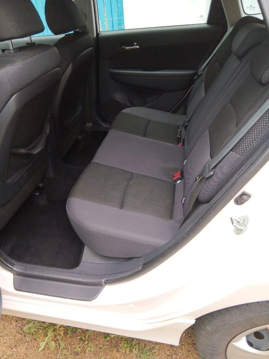 Hyundai i30 2012 — photo 7