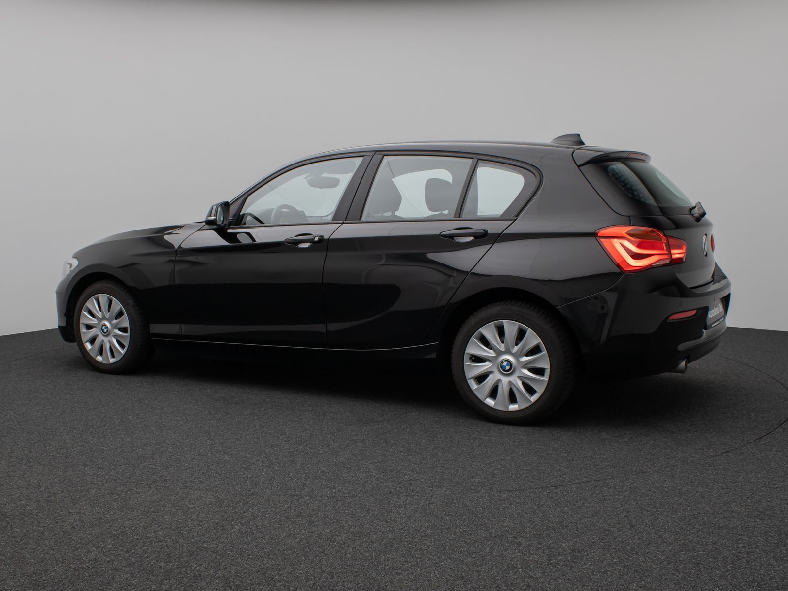 Fahrzeugabbildung BMW 118i PDChinten Sitzheizung Geschwindigkeitsreg.