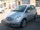Mercedes-Benz A 200  AVANDGARDE Automatik Top Zustand - Mercedes-Benz A 200 aus 2011